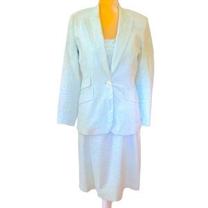 Bloomingdale’s Seersucker dress with matching blazer. Sky blue/ white. Size 6P.